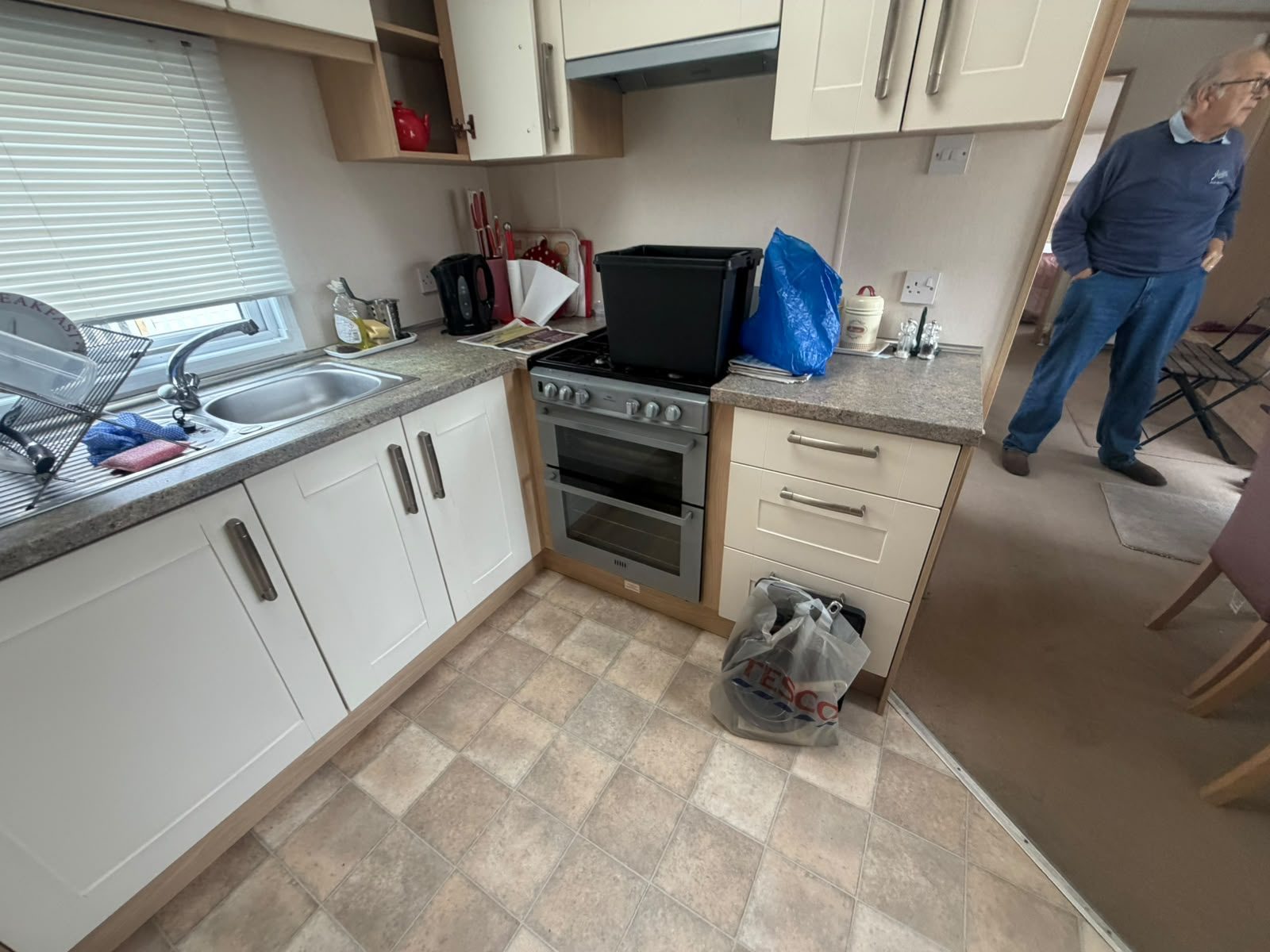 2011 Pemberton Berkley 3 berth static caravan