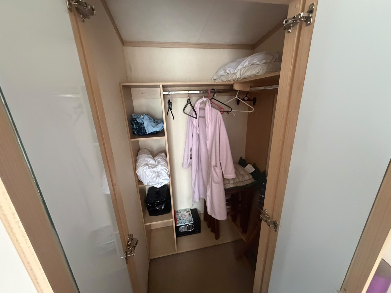2011 Pemberton Berkley 3 berth static caravan